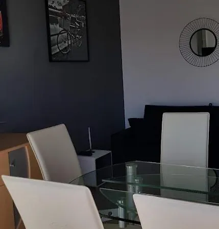 Le Minou Apartamento Rocabruna